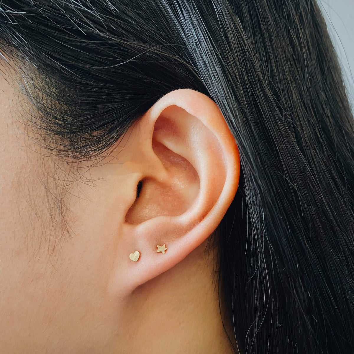 Tiny Crystal Push Pin Flat Back Earring, Titanium - Silver / 16g: Most Cartilage Piercings / 6mm at Maison Miru