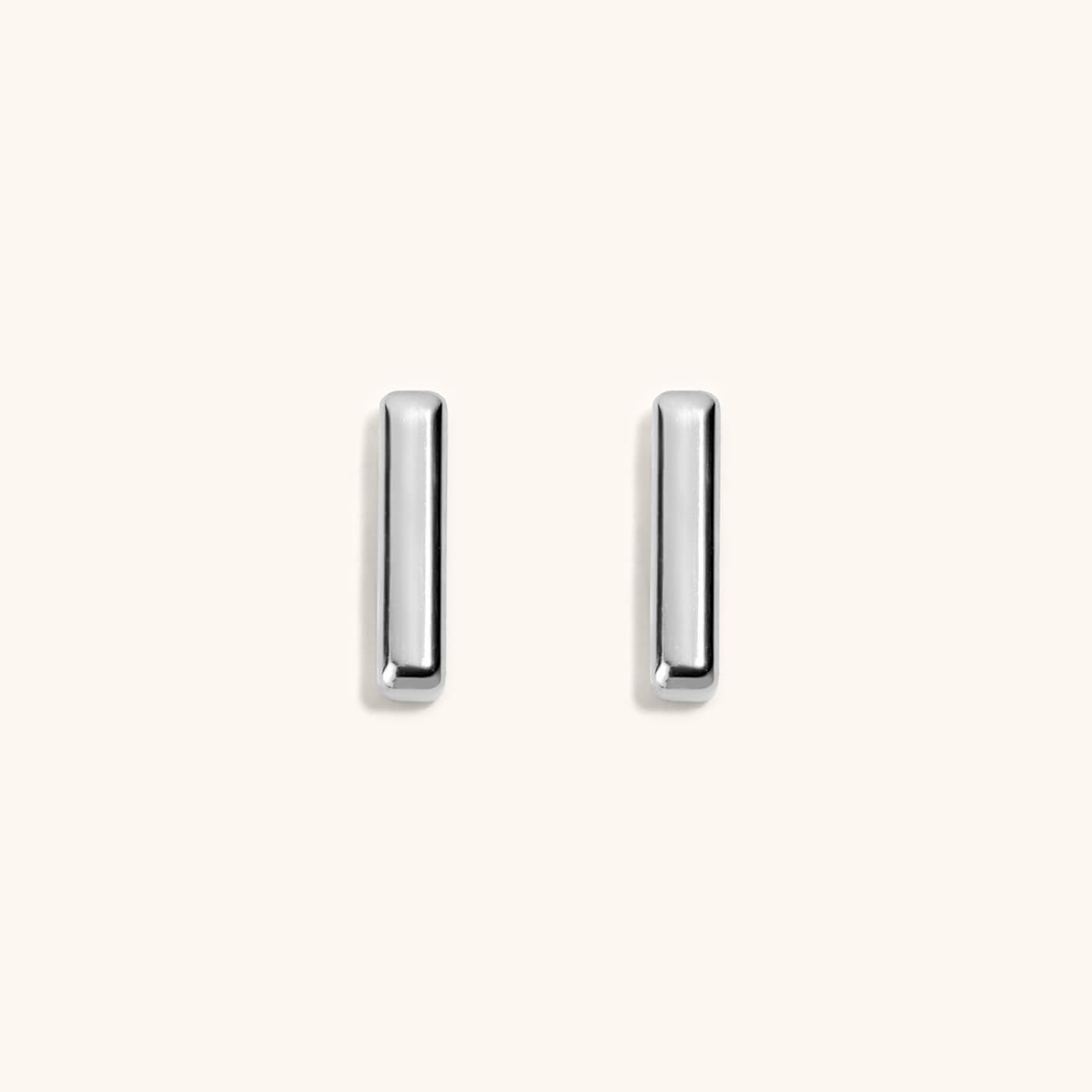 Little Bar Nap Earrings in Titanium (Silver)